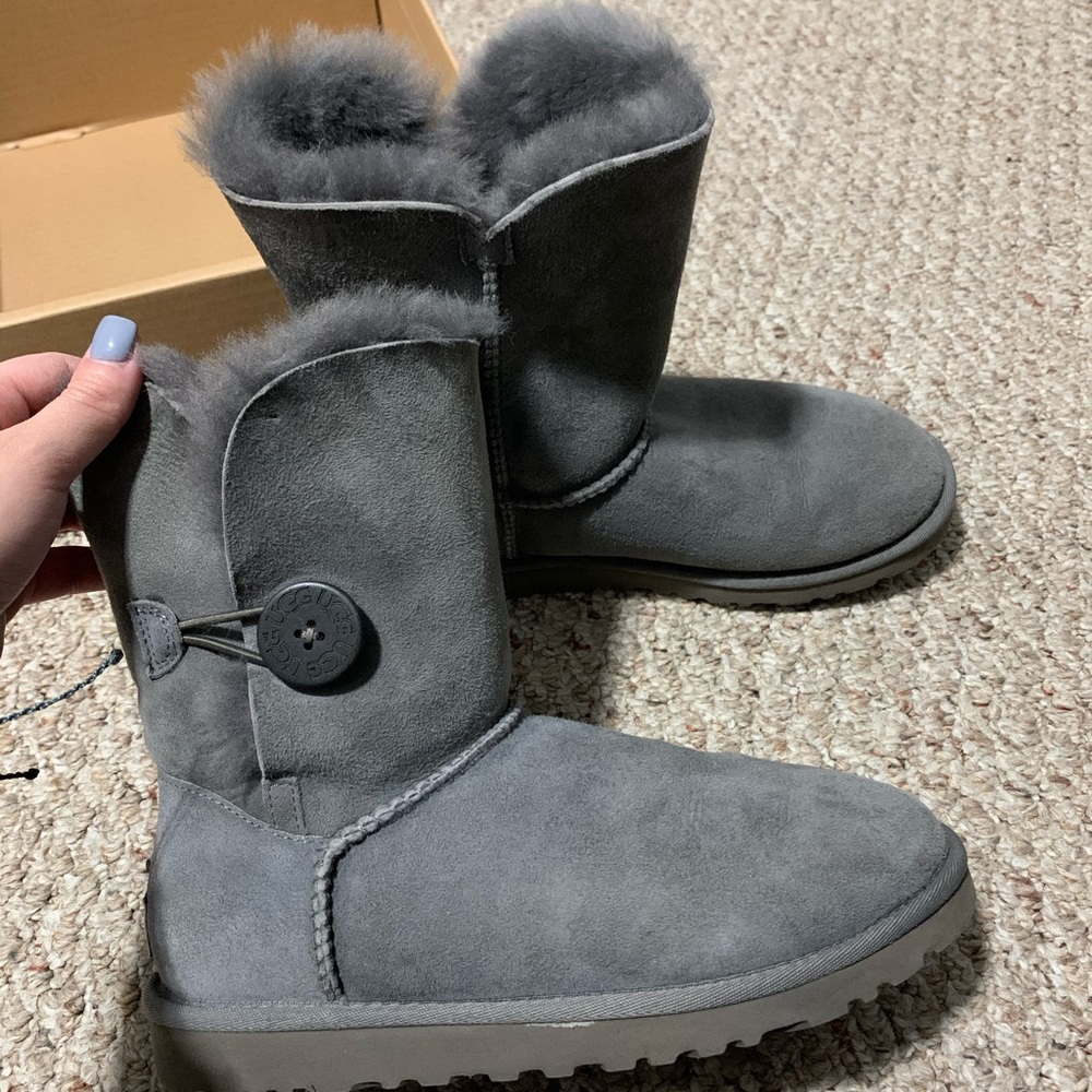 Bailey Button Uggs